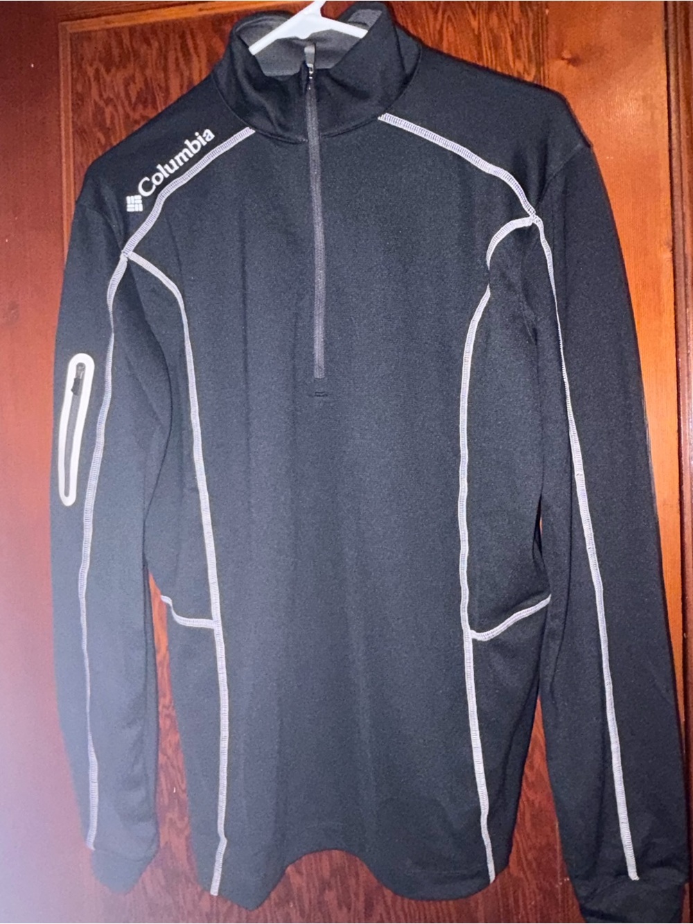 Columbia Black Men's Quarter-Zip Pullover with Contrast Piping